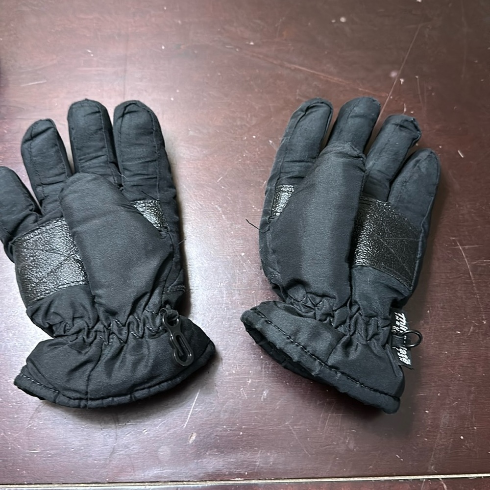 Youth snow gloves